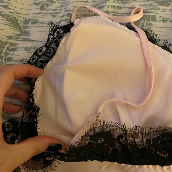 Blush silky night dress - Picture 3 of 4